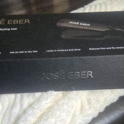 FLAT IRON - BRAND NEW!  FOR WET OR DRY HAIR