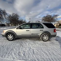 2005 Ford Freestyle SE