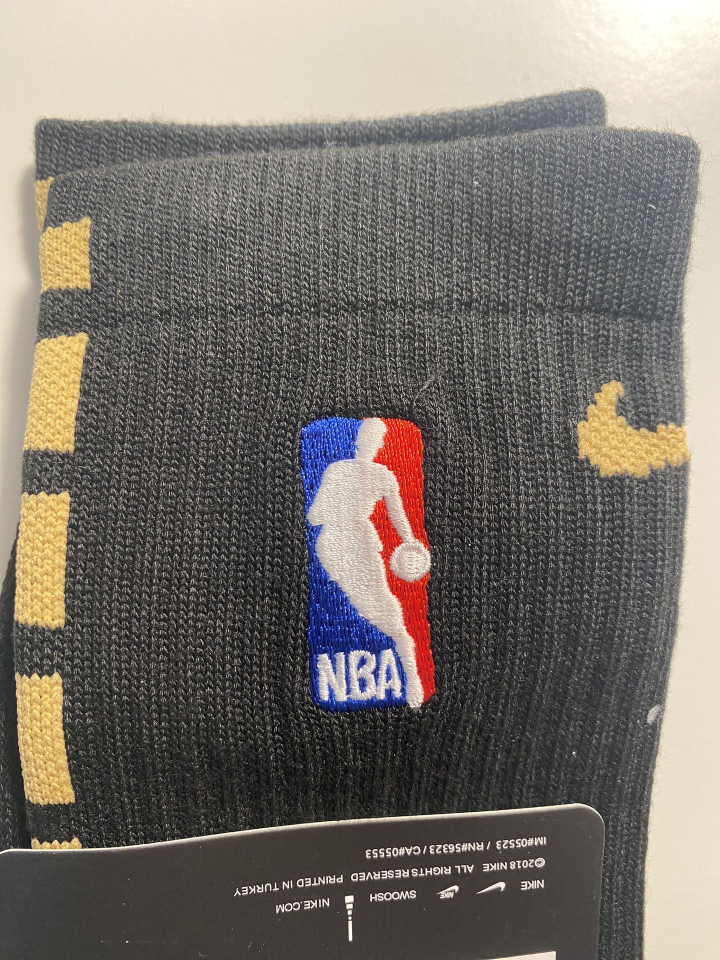 2 Pairs Nike NBA Basketball Elite DriFit Crew Socks White Black Gold