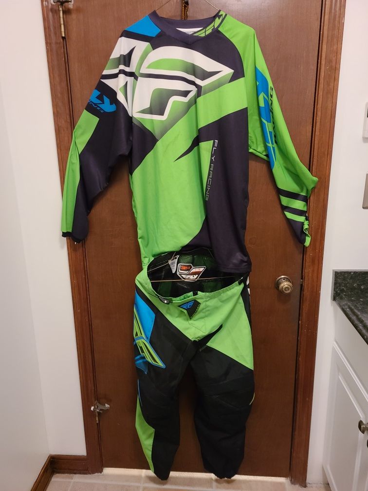 Fly racing gear set