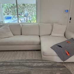 Pottery Barn Big Sur Couch Less Than 5 Years Old 