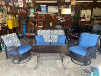 Outdoor patio set