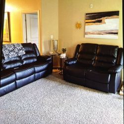 Leather Sofas  With 4 Reclining Ends