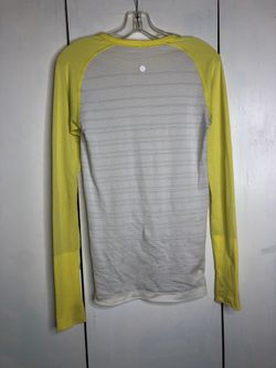 Lululemon Swiftly Long Sleeve T_Shirt Size 8