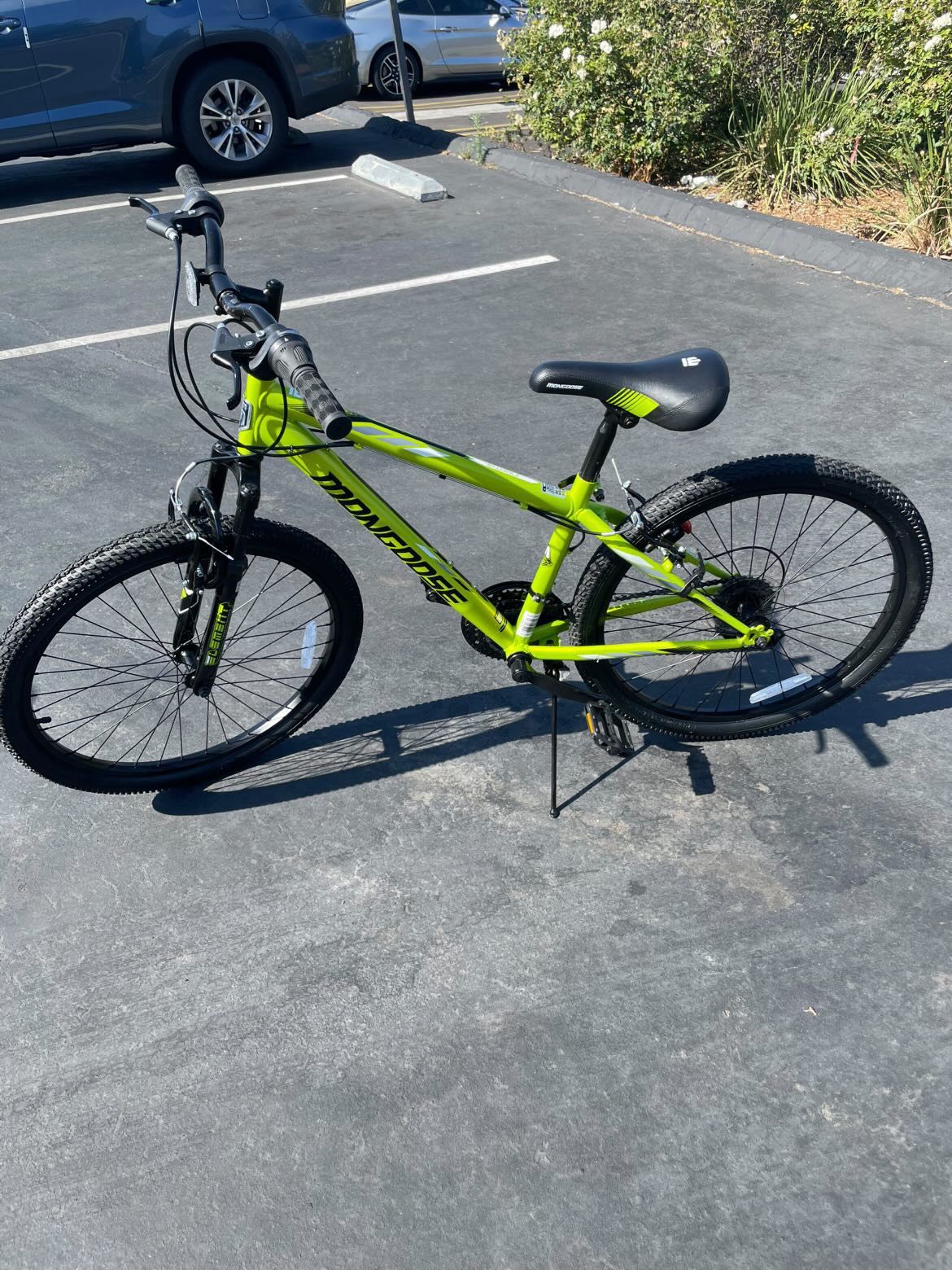 Mongoose Mountain Bike Like New