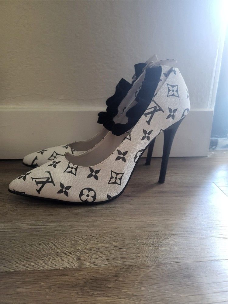 Heels Size 9 New