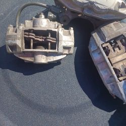 4 Piston Calipers Front Infiniti 2011 G37
