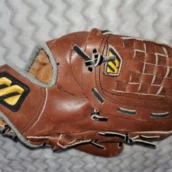 Mizuno Baseball Glove
