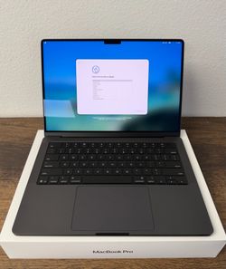 14" MacBook Pro M5 10 Core*500GB SSD*16GB RAM*2026 Model