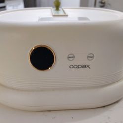 600W Mini Clothes Dryer for Apartment, Dorm, RVs & Travel - Quick and Easy to Use