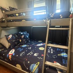 Twin Over Full Bunk Bed with and Ladder