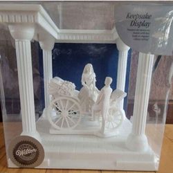 Bride and Groom cake topper 