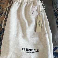 Essentials Shorts