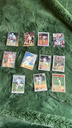 Assorted 90’a trading cards