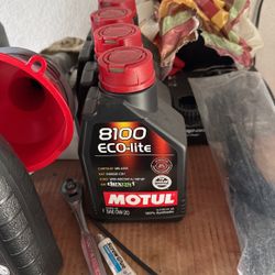 4 Unused Sealed MOTUL oil 8100 Eco-lite  0W-20