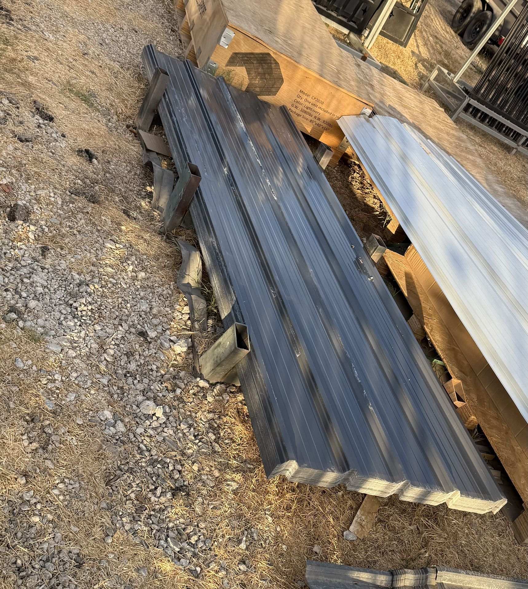 Metal Roofing Sheets / Láminas