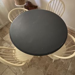 Small Round Table  W/4 Chairs