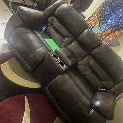 Leather Reclining Couches With Cup holders 