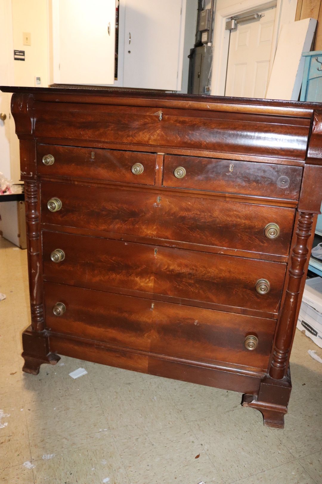 TALL ANTIQUE VICTORIAN MAHOGANY CHEST OF DRAWERS