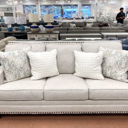 New 84” Sofa  🔥🔥 HOT BUT