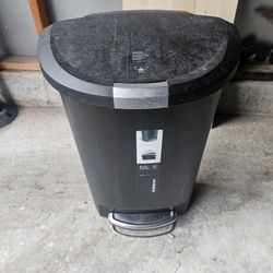 Trash Can In Good Conditions