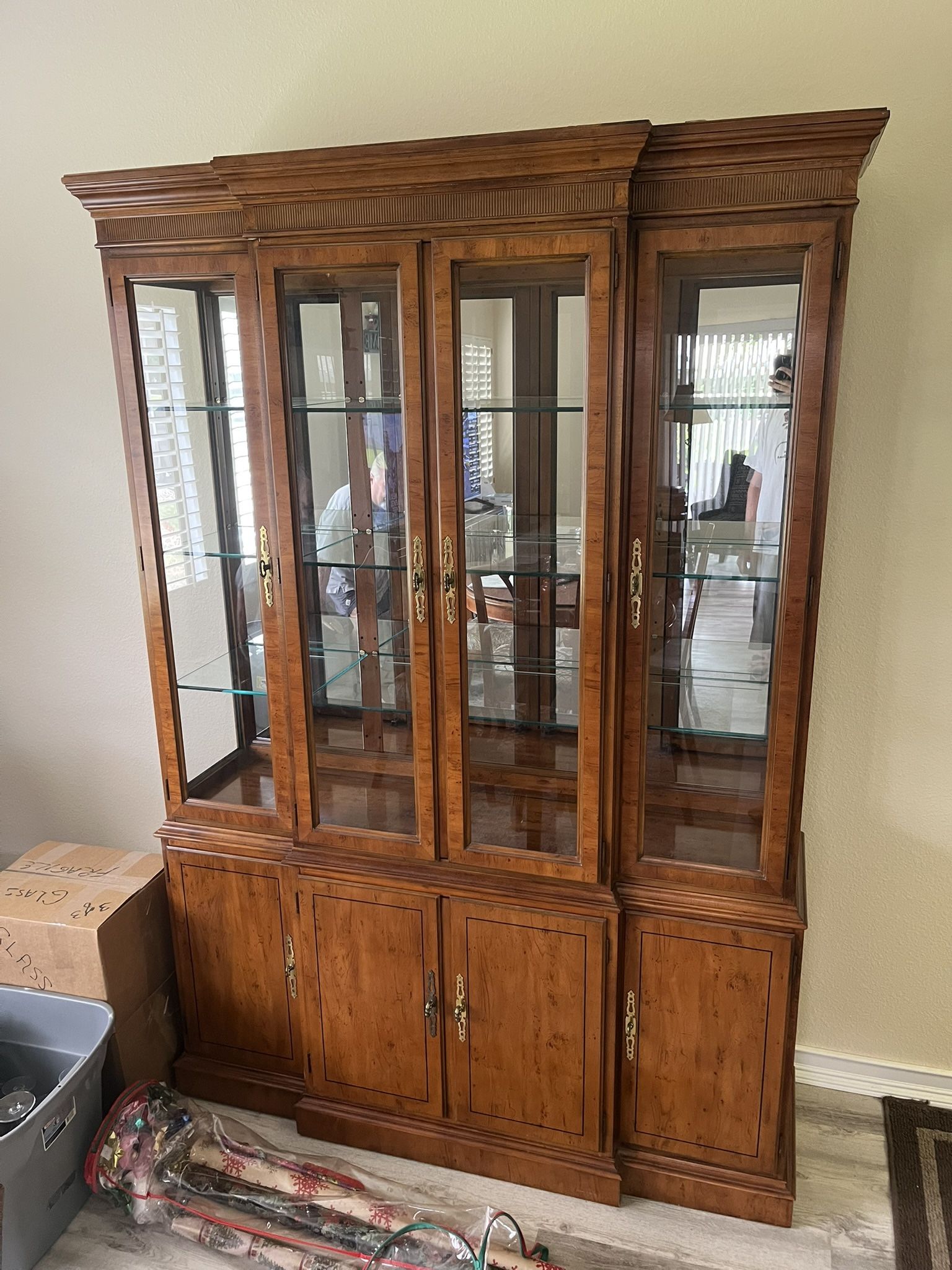 Display Cabinet