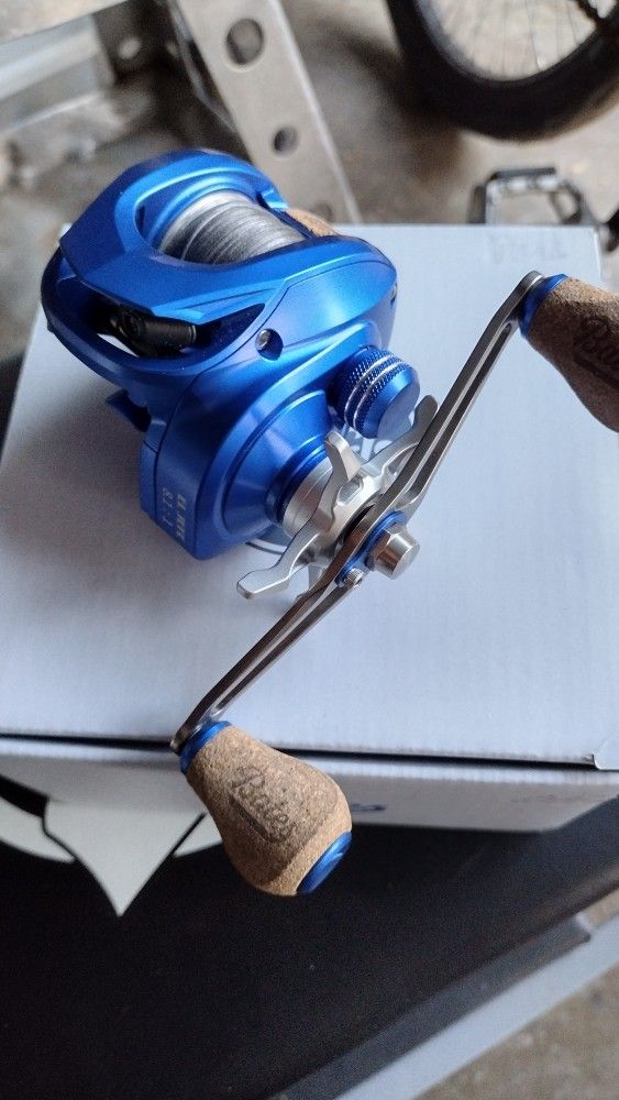 Bates El Jefe Baitcaster Reel Left Hand