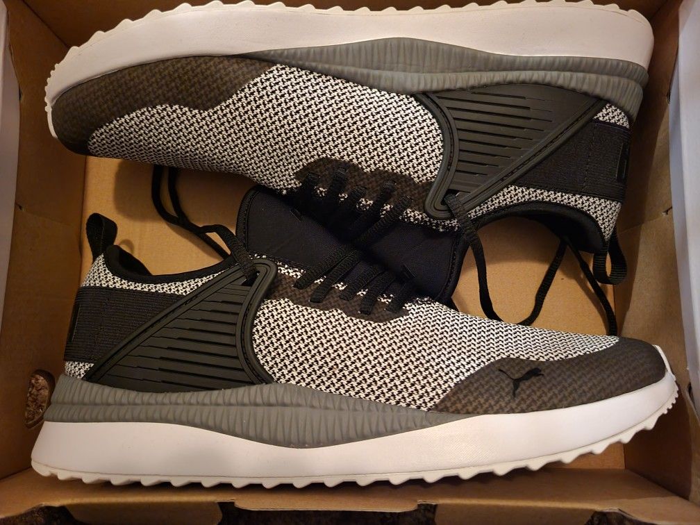 New Men's Size 9.5👍