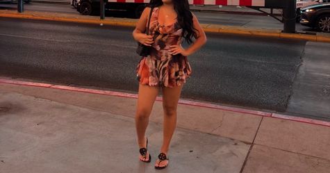 Bown and light pink dress