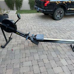 Concept 2  Rowing Machine With PM5 Monitor (166,000 Meters!)