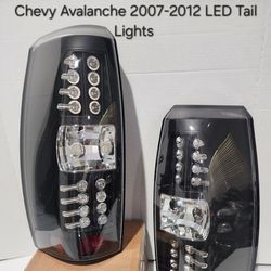  Avalanche 2007-2012  Tail Light 