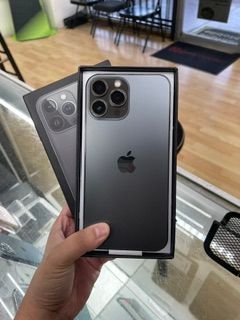  iPhone 13 pro max (Unlocked)