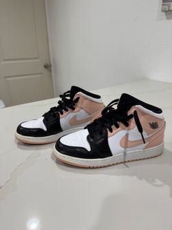 Air Jordan 1 Mid Sneakers