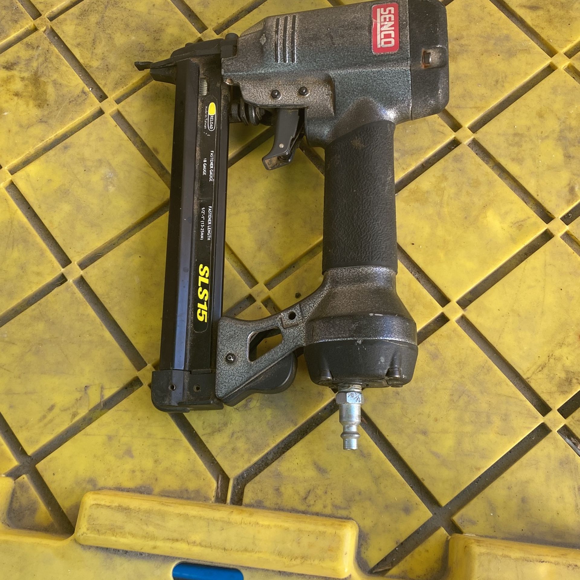 Senco Staple Gun