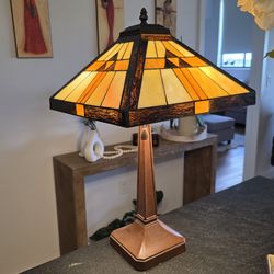 Quoizel vintage bronze Tiffany table lamp