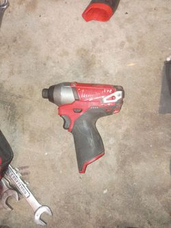 Milwaukee 2453-20
M12 FUEL™ 1/4" Hex Impact Driver (Tool Only)
