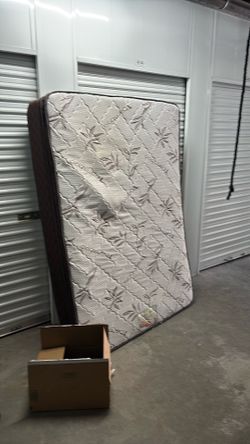 $10 queen Eurotop medium feel bamboo mattress