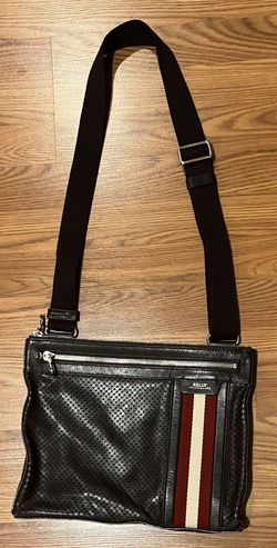 Authentic Bally Leather Crossbody Bag – Like New!