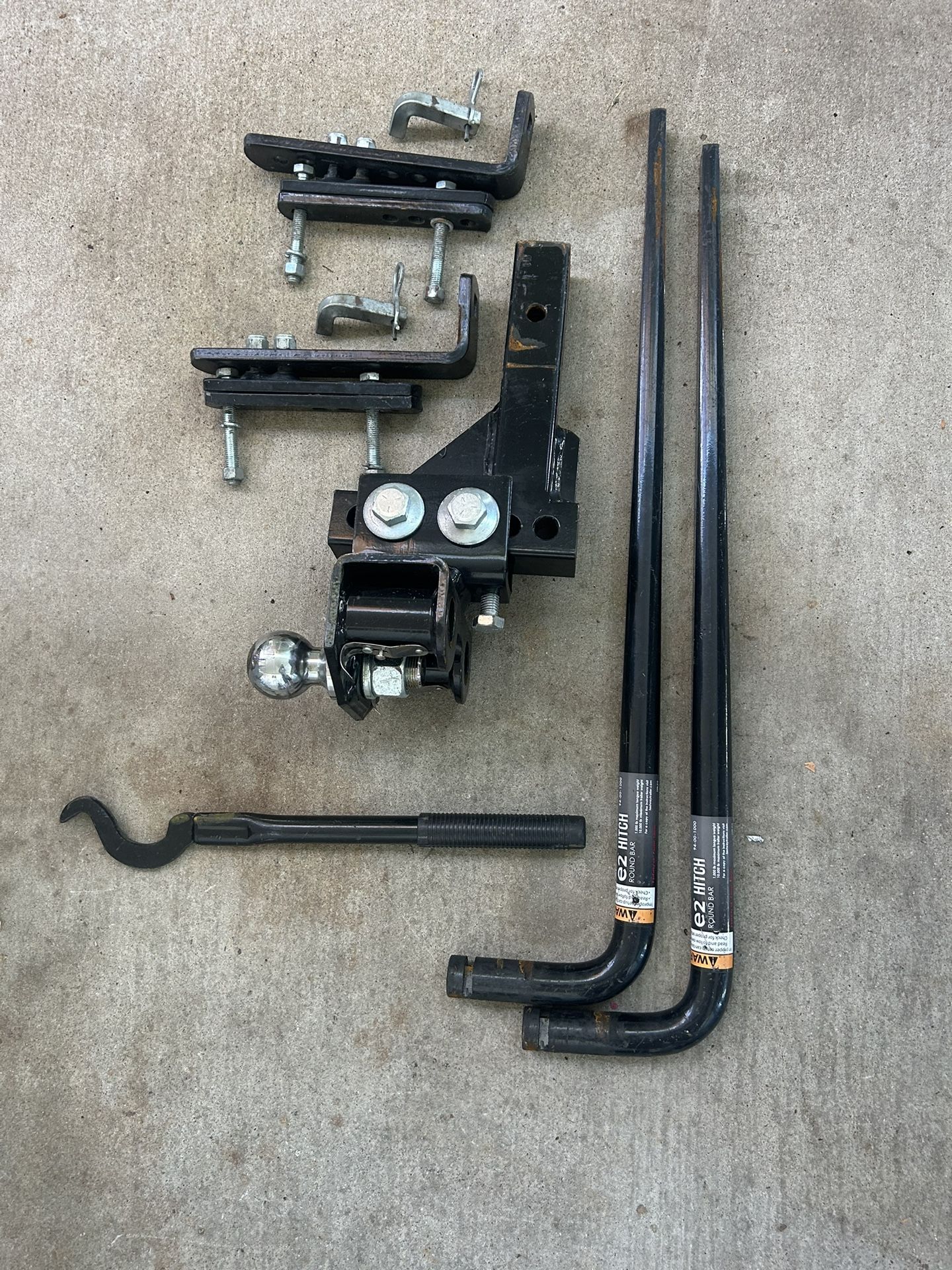 10k Used E2 Round Bar Weight Distribution Hitch With Sway