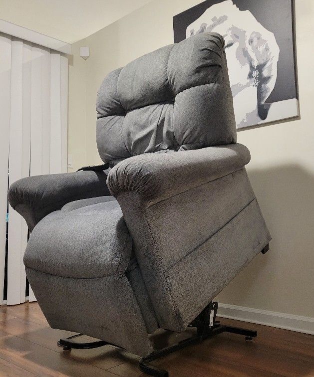 Golden Technologies Maxi-comforter Power Lift Reclining Chair