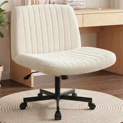 Viral beige criss cross chair