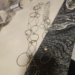 2 Piezas color Siver de gargantillas 32"p" vintage 