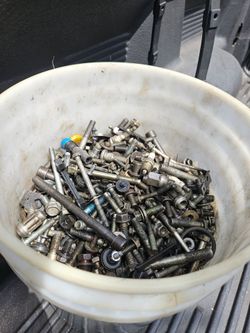 Vehicle Engine Screws