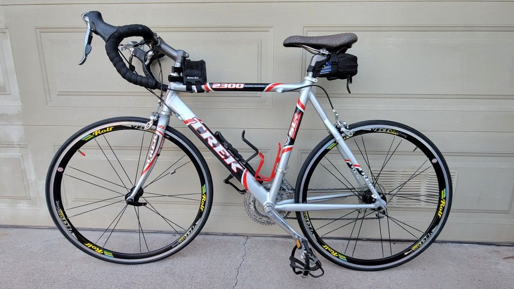 TREK 2300 Alpha Series USA Road Bike
-- Excellent condition