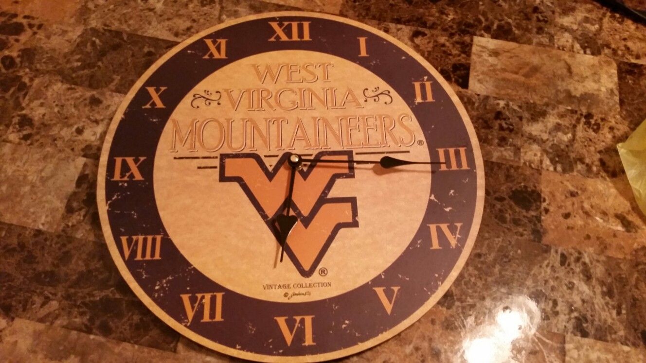 14 in West Virginia Mountaineer clock