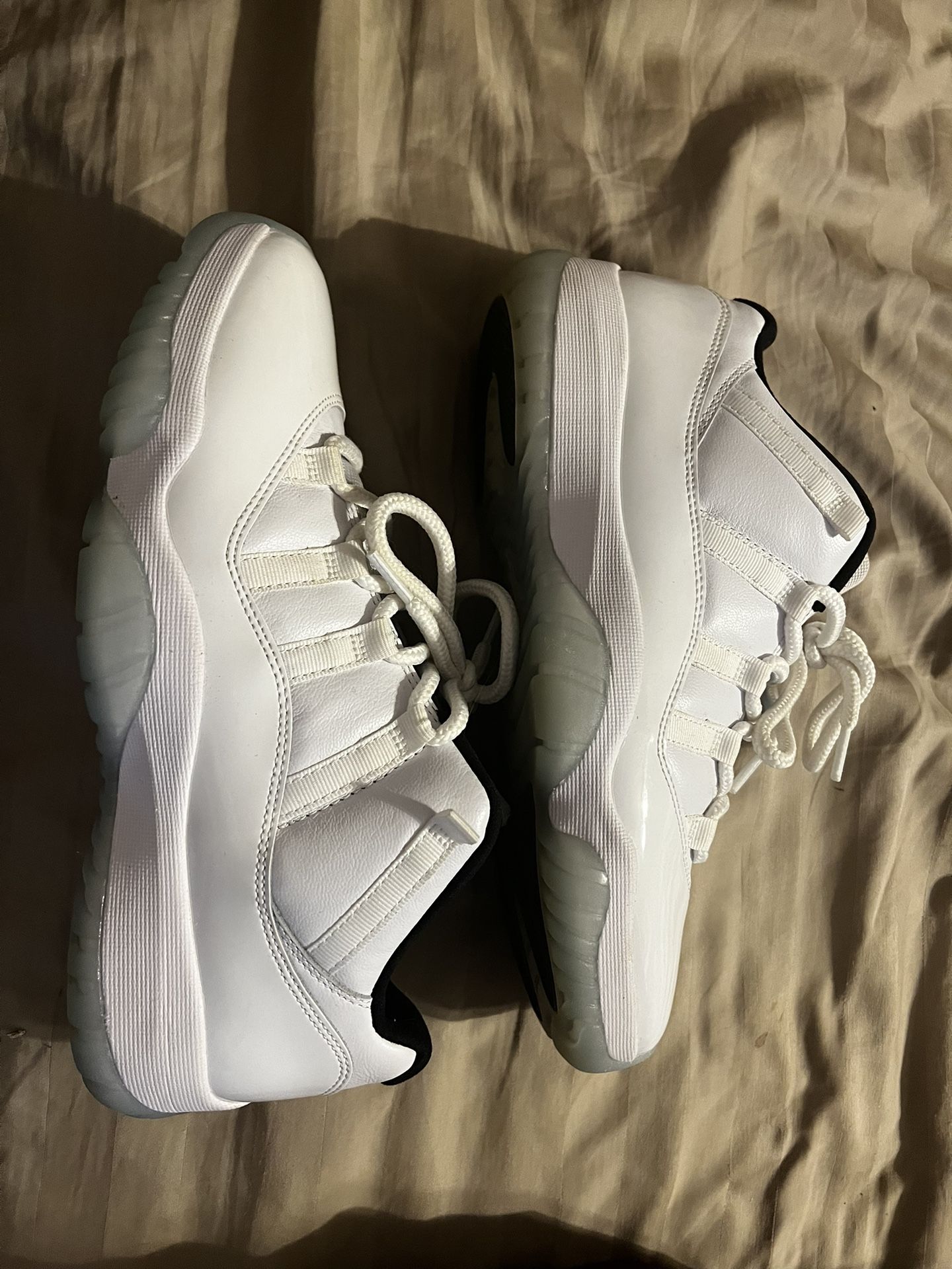 Jordan 11 Legend Blue Low
