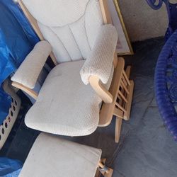 Olmost New Good Condicion Rocking Chair no Damage No Scrash Silla 