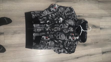 Skull Zip-Up Hoodie | Men’s Small