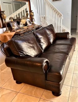 Gorgeous Genuine Leather Couch Bernhardt High Quality Leather Excellent Condition