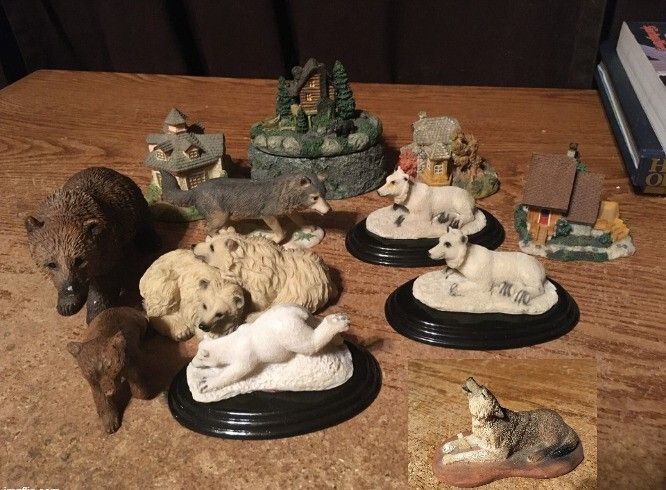 Lot Of 12 Bears And Wolves Houses Figures K's Collection Enesco